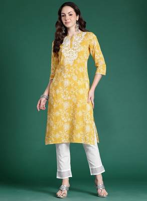 Women floral embroidered thread work kurta 3