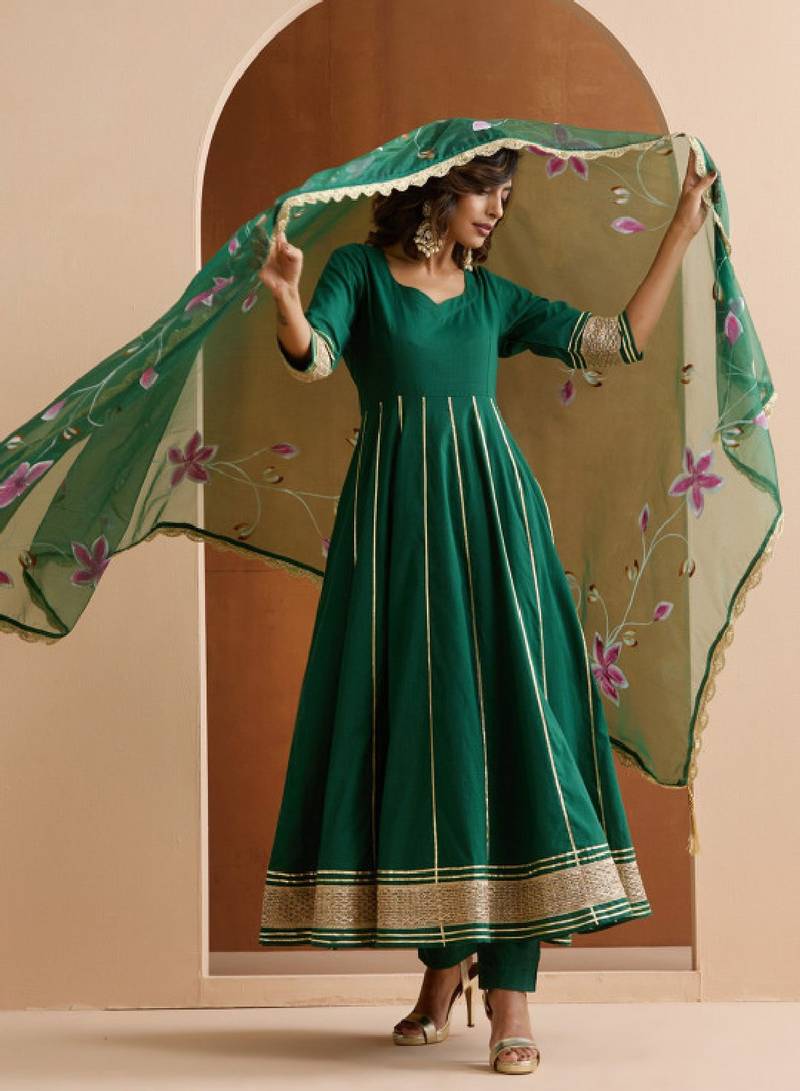 Women printed regular kurta with trousers & with dupatta