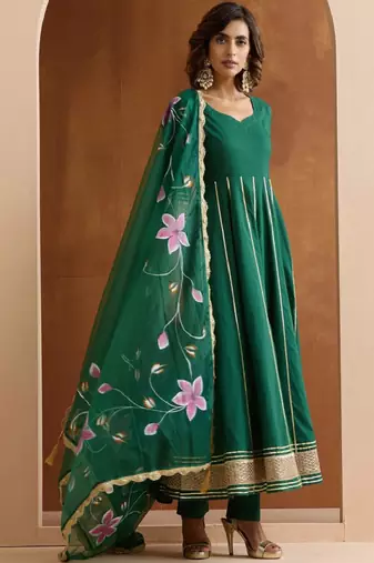 Women printed regular kurta with trousers & with dupatta