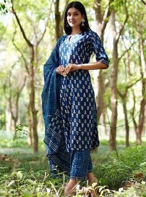 Floral printed keyhole neck straight kurta with palazzos and dupatta 1