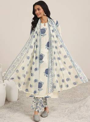 Women floral printed regular kurta with trousers & with dupatta 1