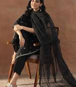 Women floral embroidered regular kurta with trousers & with dupatta