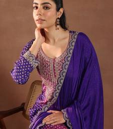 Women bandhani printed regular kurta with trousers & with dupatta