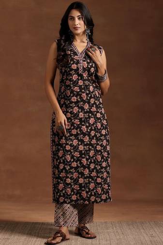 Women floral printed regular mirror work kurta with trousers