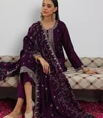 Women floral embroidered regular sequinned kurta with trousers & with dupatta