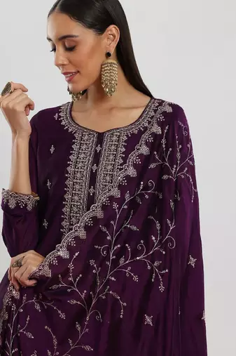 Women floral embroidered regular sequinned kurta with trousers & with dupatta