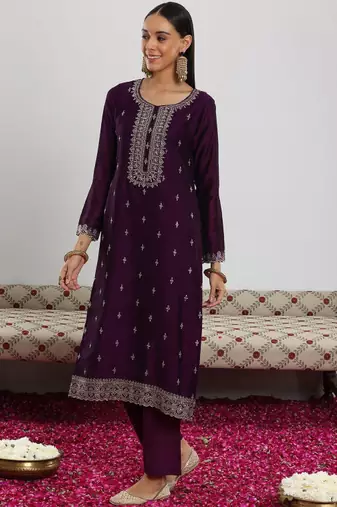 Women floral embroidered regular sequinned kurta with trousers & with dupatta
