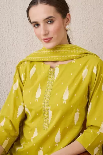 Floral printed notch neck sequinned pure cotton kurta & trousers & dupatta