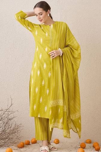 Floral printed notch neck sequinned pure cotton kurta & trousers & dupatta