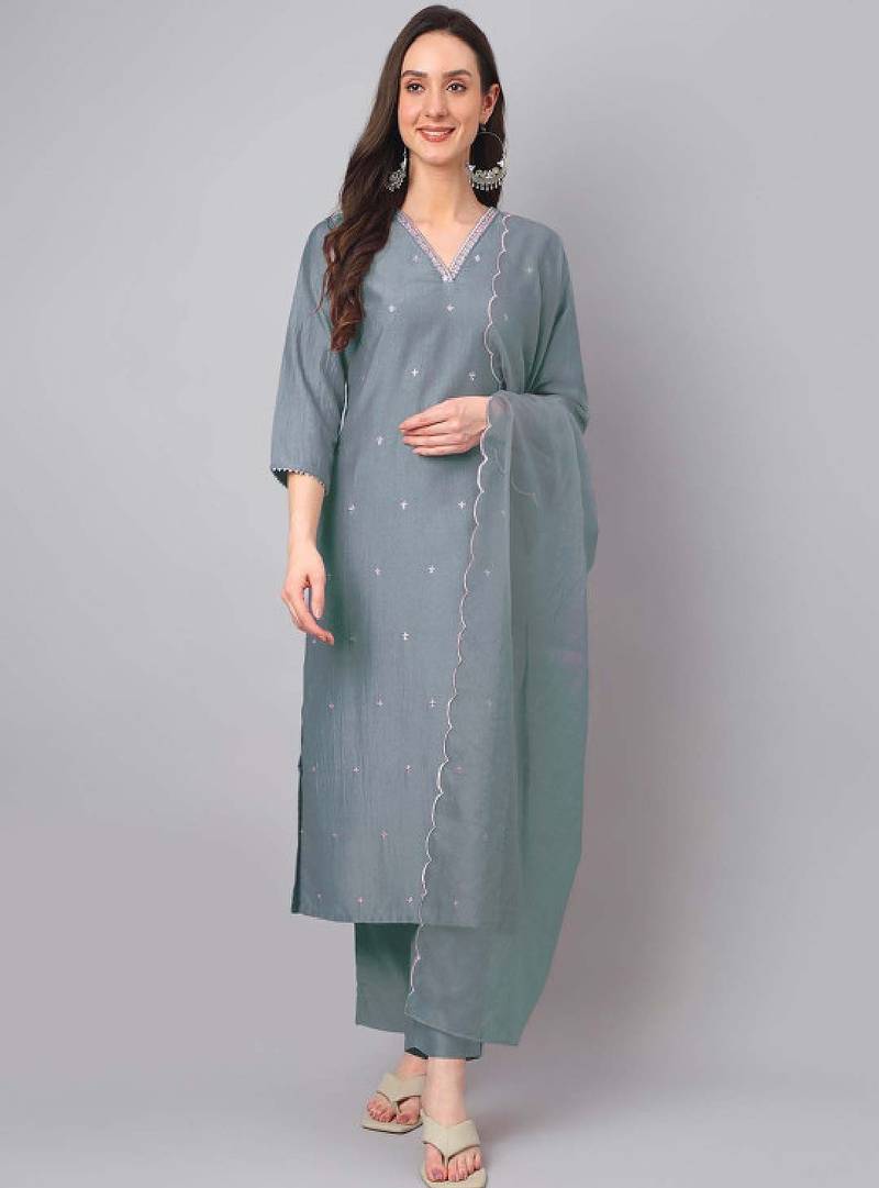 Women ethnic motifs embroidered regular kurta with trousers & with dupatta