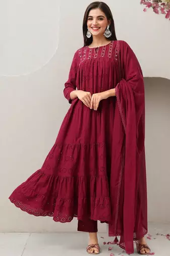 Women ethnic motifs printed cotton kurta with trousers & dupatta