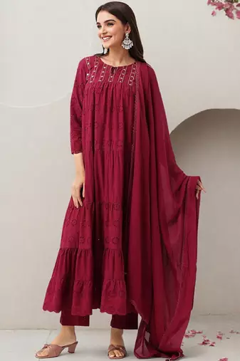 Women ethnic motifs printed cotton kurta with trousers & dupatta