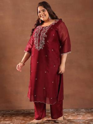Women plus size embroidered sequinned kurta with trousers & dupatta 4