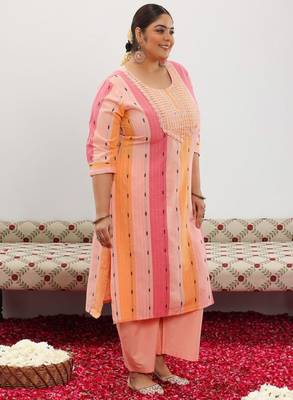 Plus size geometric woven design straight kurta & trouser with dupatta 4