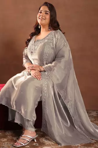 Extra love by libas plus size women floral embroidered kurta with trousers & with dupatta