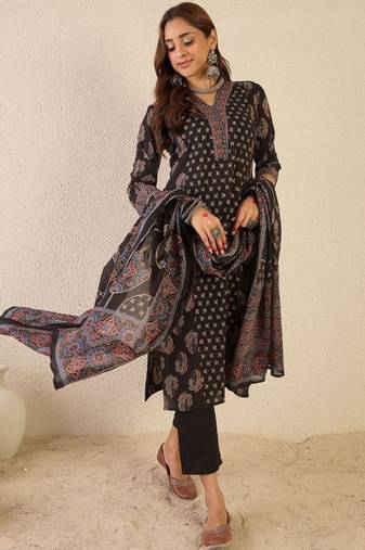 Floral printed v-neck pure cotton straight kurta with trousers & dupatta