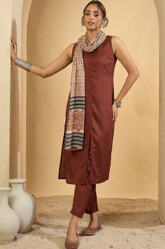 Women regular kurta with trousers & dupatta