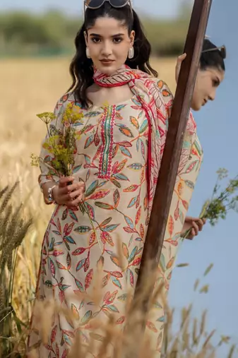 Women floral printed kurta with palazzos & dupatta