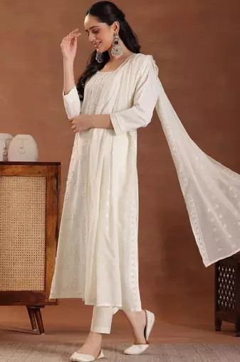 Women floral embroidered kurta with trousers & dupatta