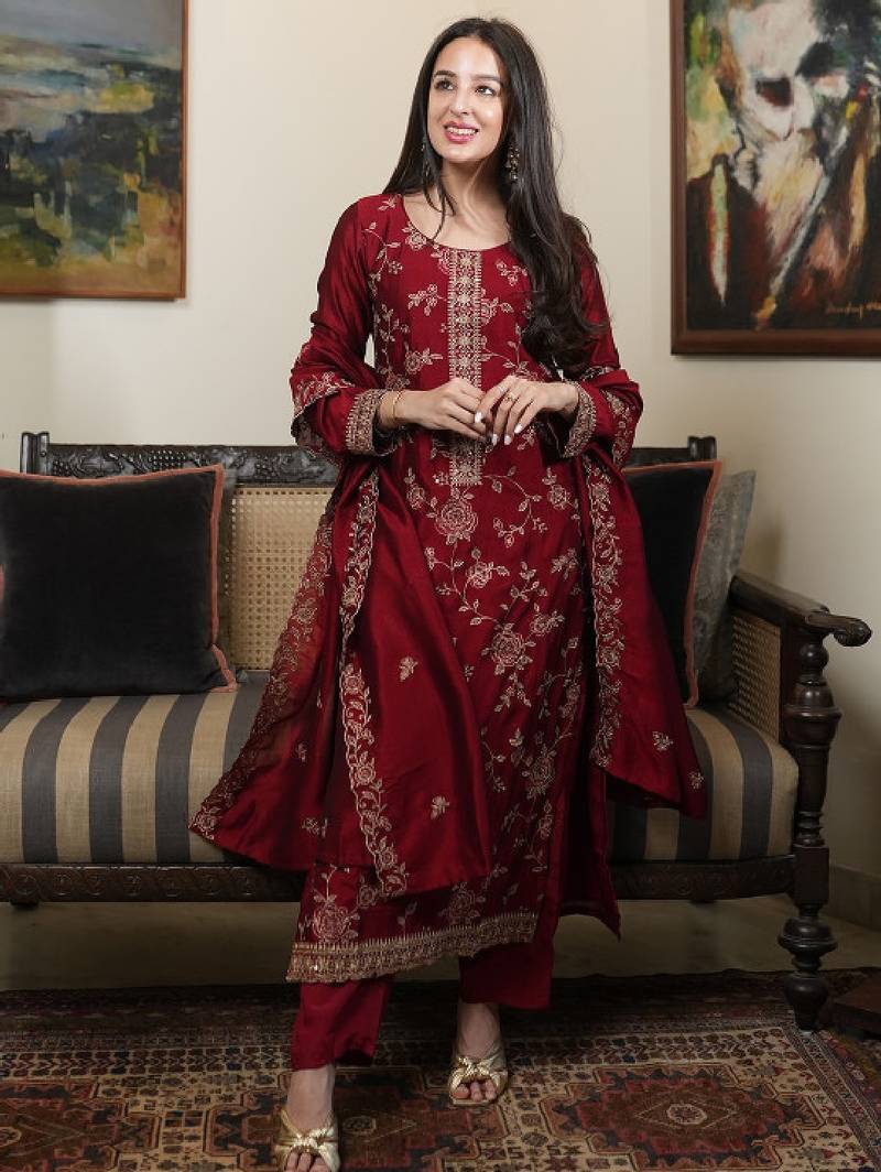 Women ethnic motifs embroidered regular sequinned kurta with trousers & dupatta