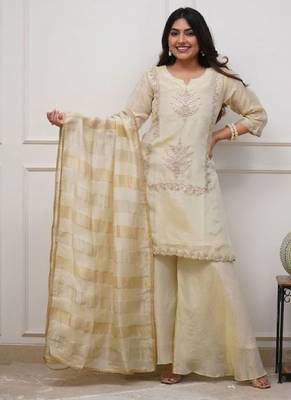 Cream chinon embroidered kurta pant set with jacquard dupatta 2