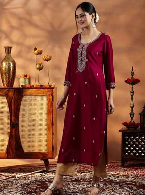 Floral embroidered sequinned pure silk straight kurta with lining 3