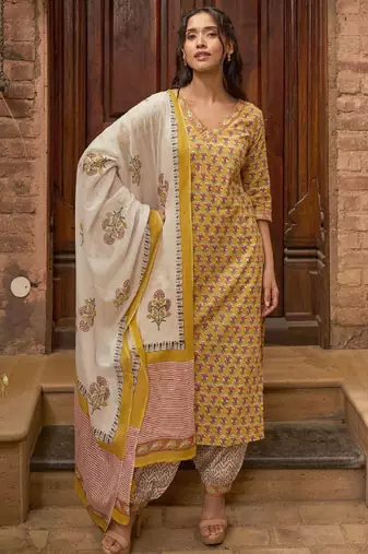 Floral printed v-neck straight kurta with salwar and dupatta