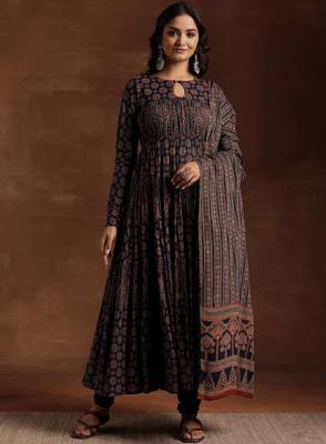 Womens blue printed cotton anarkali kurta with churidar & dupatta 1