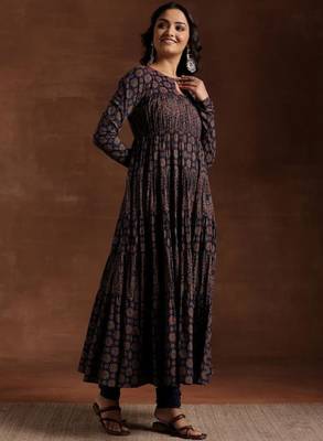 Womens blue printed cotton anarkali kurta with churidar & dupatta 3