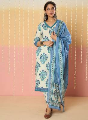 Women floral printed regular pure cotton kurta with trousers & with dupatta 1
