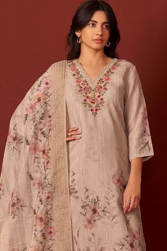 Women floral embroidered linen kurta with trousers & dupatta