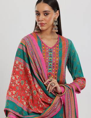 Women ethnic motifs printed kurta with salwar & dupatta 2