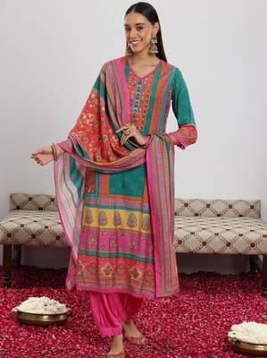 Women ethnic motifs printed kurta with salwar & dupatta 3