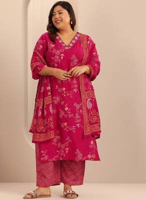 Extra love by libas plus size women floral printed kurta with trousers & with dupatta 1