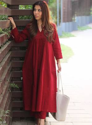 Women regular a-line kurta with trousers 3