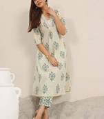 Women floral printed pleated kurta with trousers kurta sets