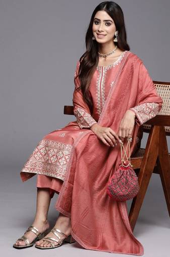 Women ethnic motifs embroidered kurta with trousers & dupatta