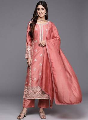 Women ethnic motifs embroidered kurta with trousers & dupatta 2