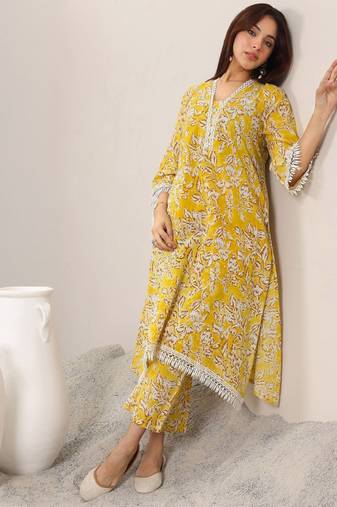 Floral printed v-neck a-line kurta with trousers