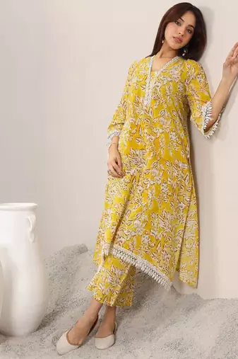 Floral printed v-neck a-line kurta with trousers