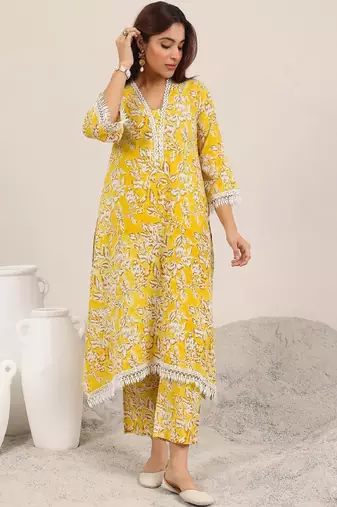 Floral printed v-neck a-line kurta with trousers
