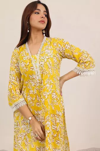 Floral printed v-neck a-line kurta with trousers