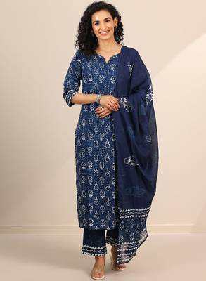 Women floral printed regular kurta with trousers & dupatta 1