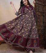 Women burgundy pure cotton kurta sets