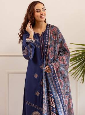 Women ethnic motifs printed kurta with palazzos & dupatta 1
