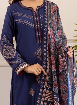 Women ethnic motifs printed kurta with palazzos & dupatta 3