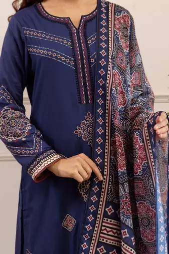 Women ethnic motifs printed kurta with palazzos & dupatta