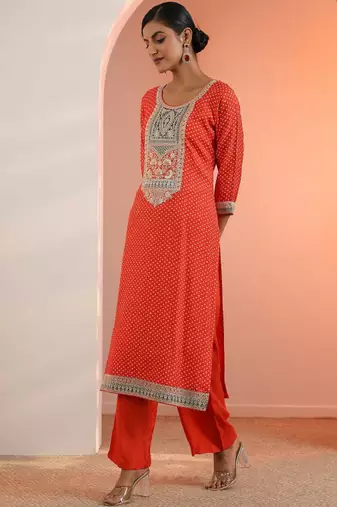 Women bandhani print regular thread work kurta with trousers & dupatta