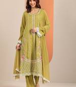 Women floral embroidered regular kurta with trousers & dupatta