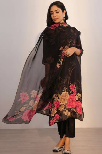 Women floral printed kurta with trousers & dupatta